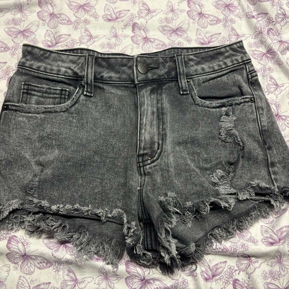 L.T.J. Pants - 🍄Gray Distressed Denim Jean Shorts
